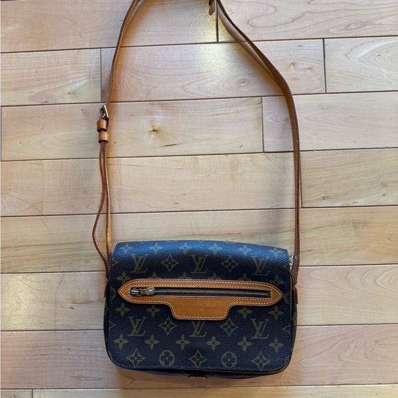 Louis Vuitton Brown Monogram Shoulder Bag - Picture 1 of 4